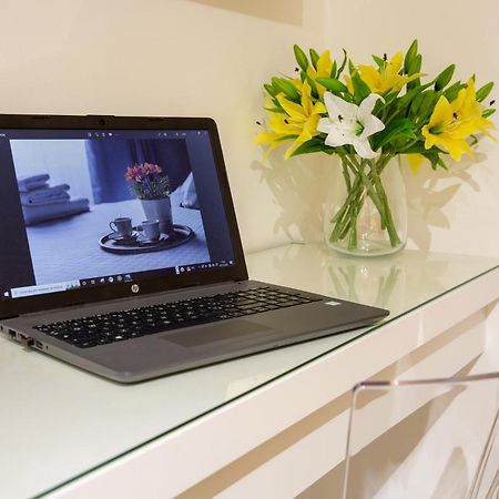 Milano City Apartments - Stylish House Free Wifi-Parking-Airport Eksteriør billede