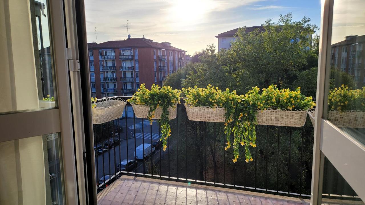 Milano City Apartments - Stylish House Free Wifi-Parking-Airport Eksteriør billede