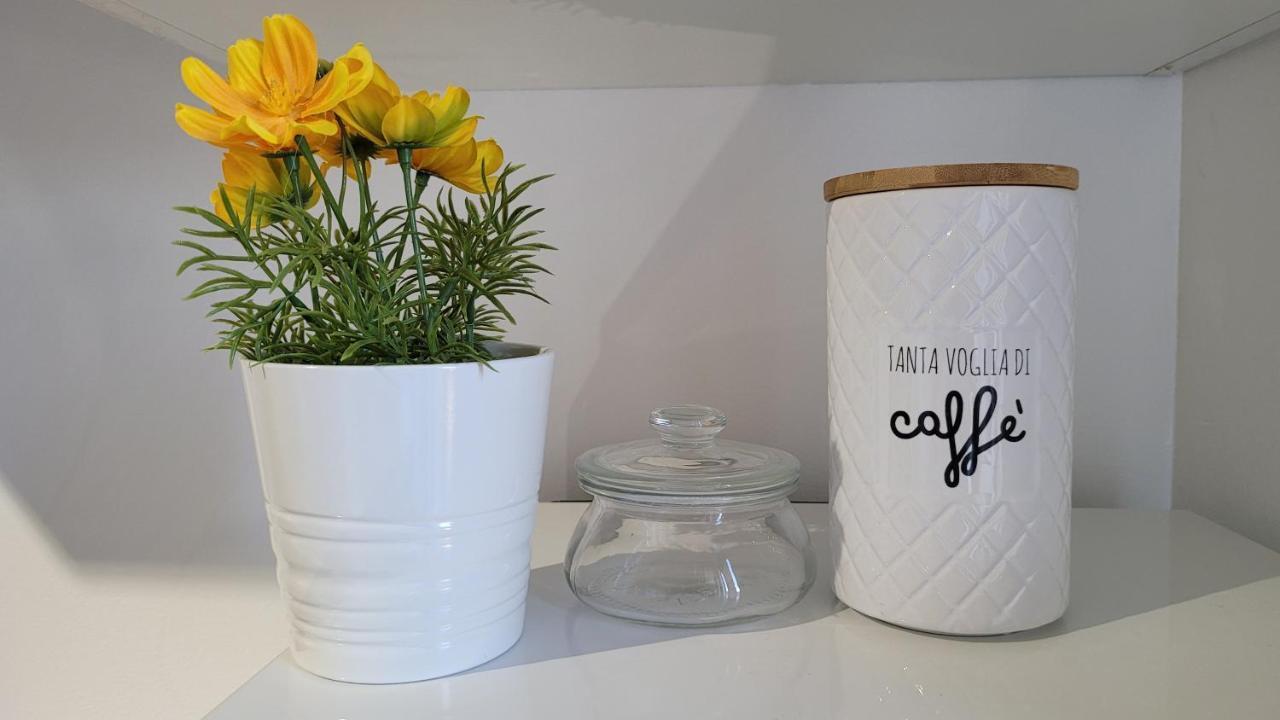 Milano City Apartments - Stylish House Free Wifi-Parking-Airport Eksteriør billede