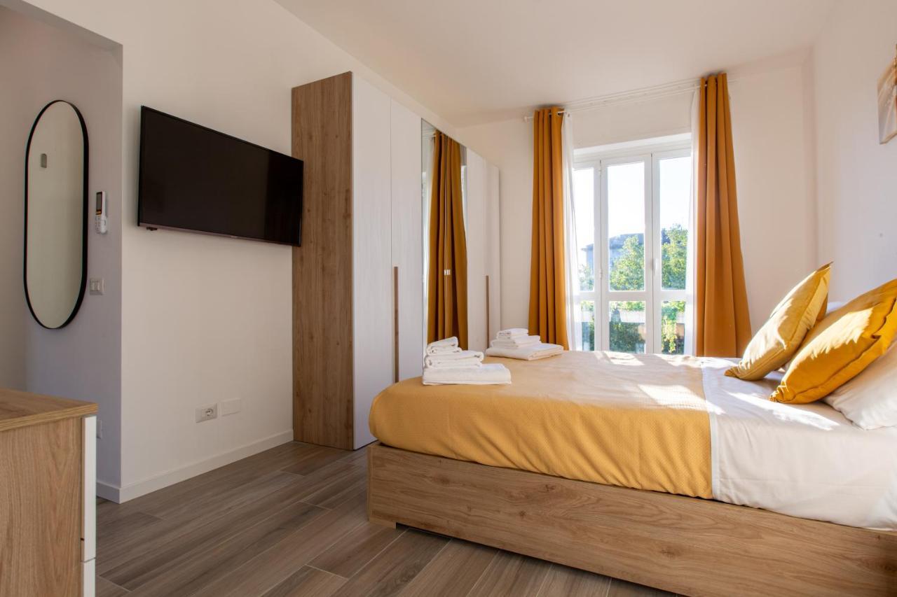 Milano City Apartments - Stylish House Free Wifi-Parking-Airport Eksteriør billede