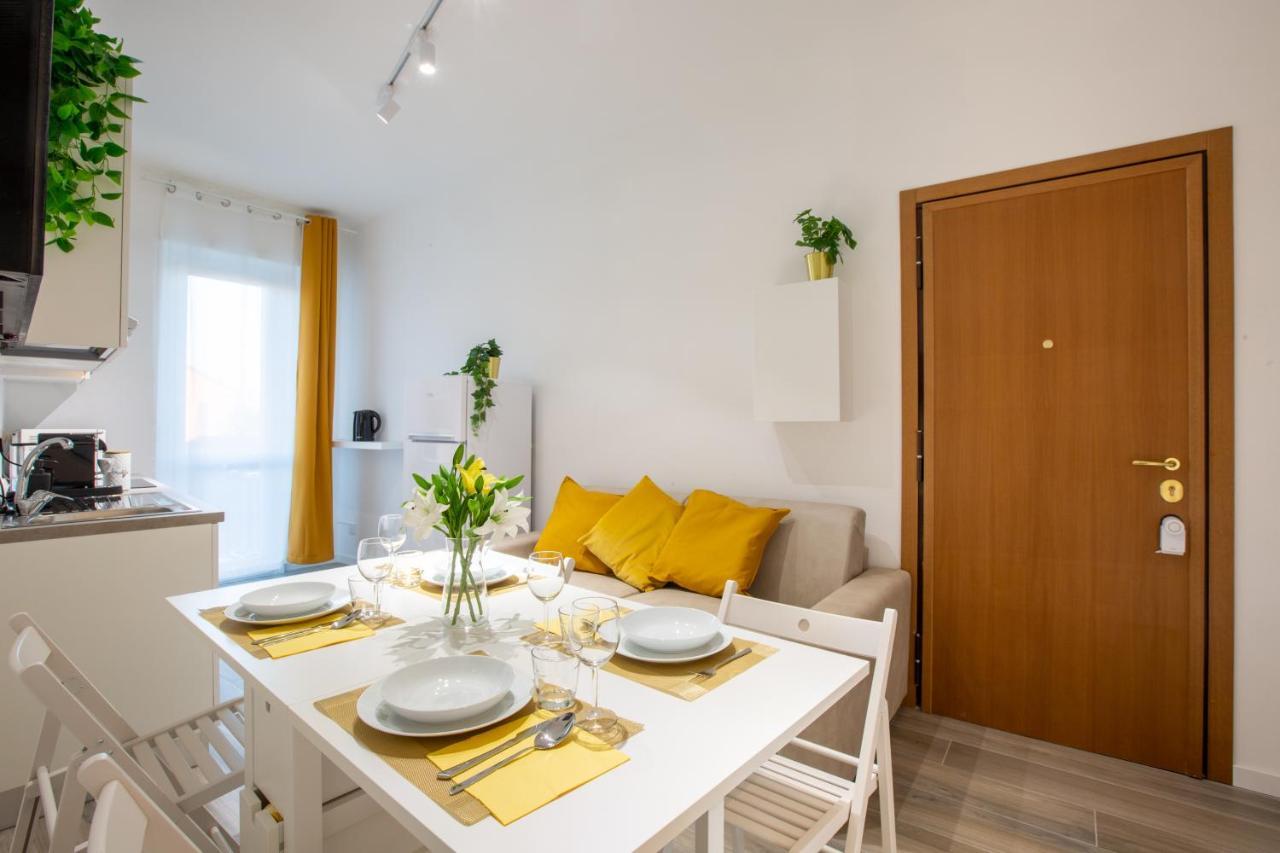 Milano City Apartments - Stylish House Free Wifi-Parking-Airport Eksteriør billede